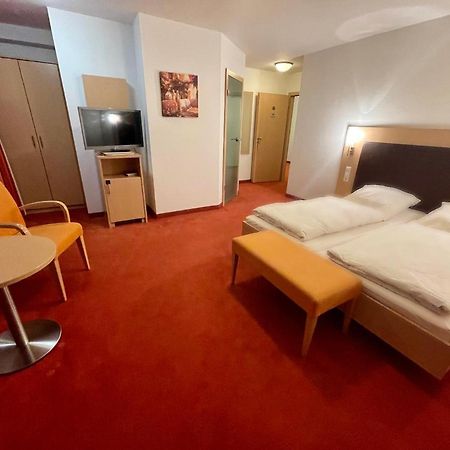Lilton Hotel Stuttgart-Zuffenhausen Εξωτερικό φωτογραφία