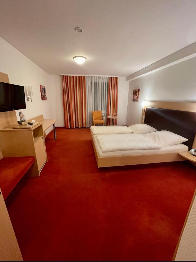 Lilton Hotel Stuttgart-Zuffenhausen Εξωτερικό φωτογραφία